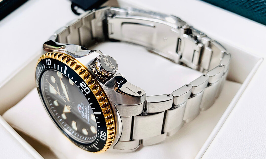 Đồng hồ Orient RA-EL0003B00B